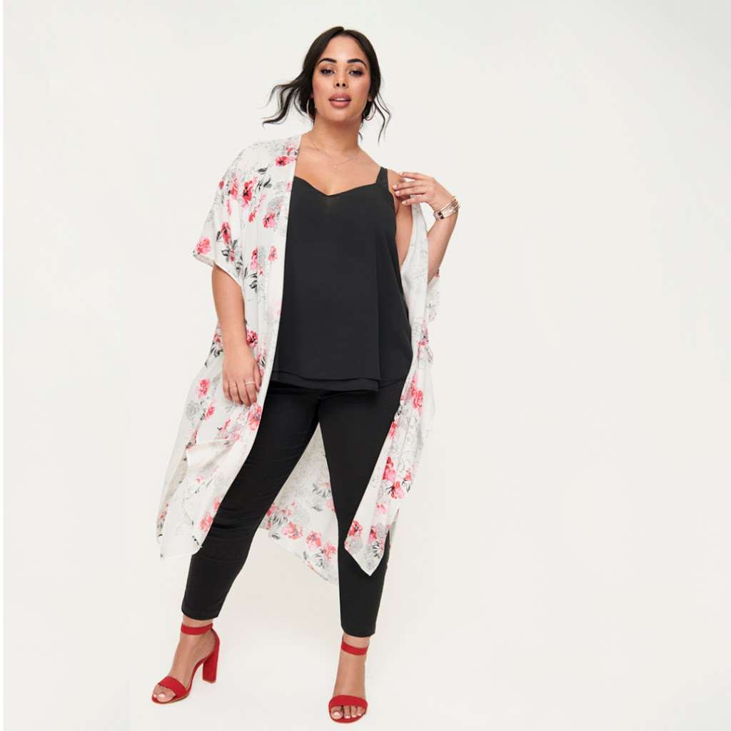 Torrid | 5512 New Fashion Way, Spc 105, Charlotte, NC 28278, USA | Phone: (704) 587-9700