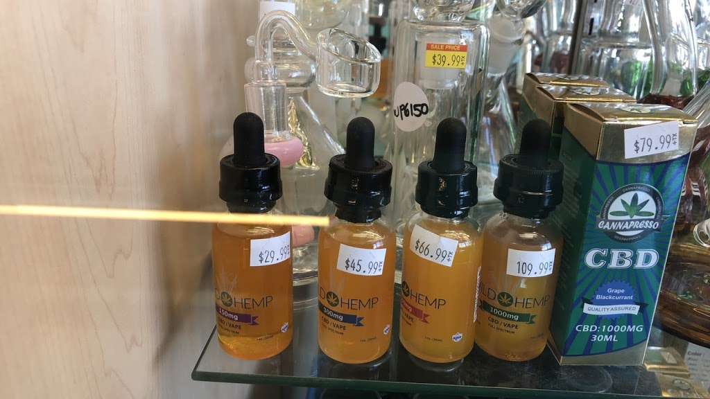 Apple Valley Smoke Shop | 20783 Bear Valley Rd, Apple Valley, CA 92308, USA | Phone: (760) 240-0512