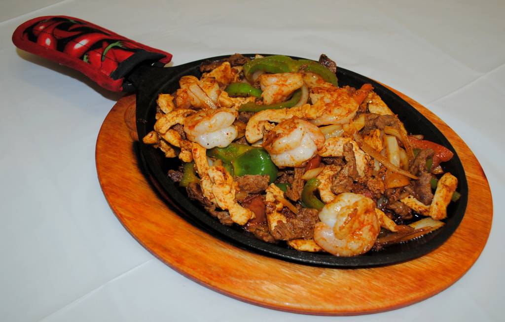 La Fiesta Mexican Restaurant | 7439 S Lindbergh Blvd, St. Louis, MO 63125, USA | Phone: (314) 892-1313