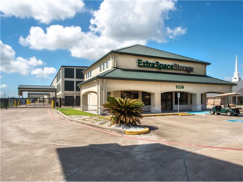 Extra Space Storage | 5236 East Fwy, Baytown, TX 77521, USA | Phone: (281) 421-0526