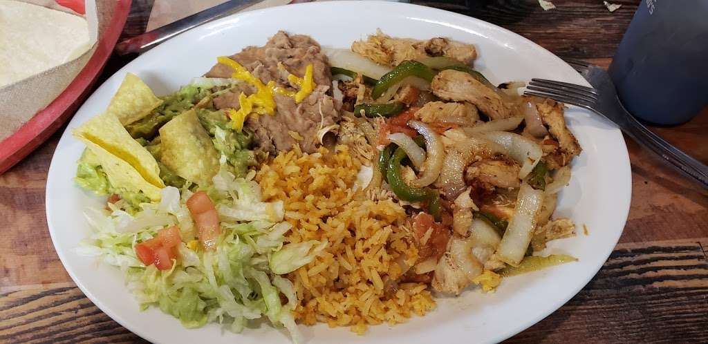 Santiagos Mexican Restaurant | 150 1st St, Fort Lupton, CO 80621, USA | Phone: (303) 857-4797
