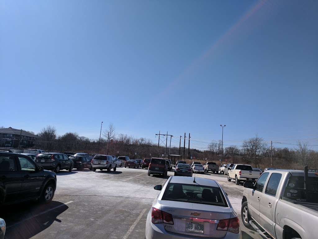 Methuen Park and Ride | 144 Pelham St, Methuen, MA 01844, USA