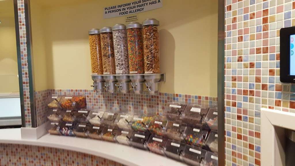 FroyoWorld | 274 Franklin Village Drive, Franklin, MA 02038 | Phone: (508) 440-5050