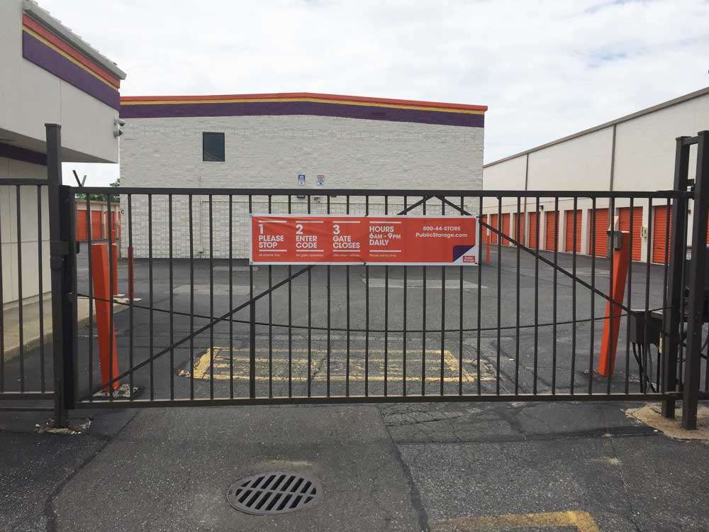 Public Storage | 122 Saxon Ave, Bay Shore, NY 11706 | Phone: (631) 954-1617