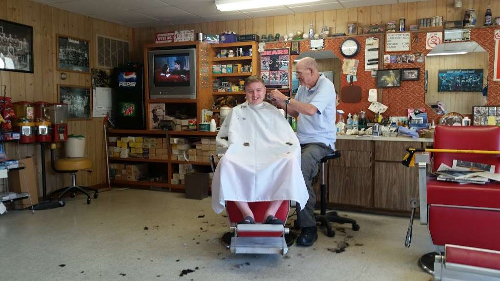 Dons Barber Shop | 125 E Barker Ave, Michigan City, IN 46360, USA | Phone: (219) 879-9022