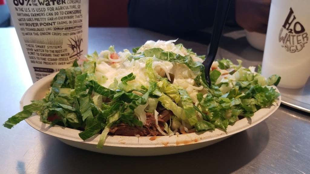 Chipotle Mexican Grill | 815 Hutchinson River Pkwy, The Bronx, NY 10465, USA | Phone: (718) 822-1696