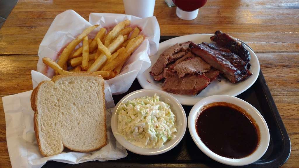 Texas Brisket | 7822 US-90 ALT, Sugar Land, TX 77478, USA | Phone: (281) 242-1200