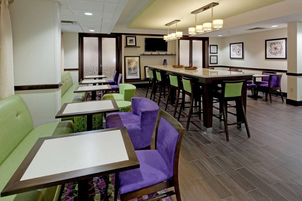 Hampton Inn Dumfries/Quantico | 16959 Old Stage Rd, Dumfries, VA 22025 | Phone: (703) 441-9900