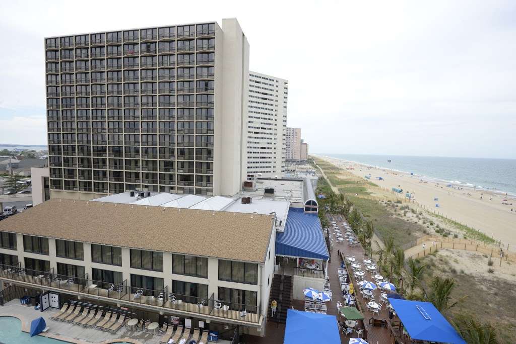 Clarion Resort Fontainebleau Hotel - Oceanfront | 10100 Coastal Hwy, Ocean City, MD 21842, USA | Phone: (410) 524-3535