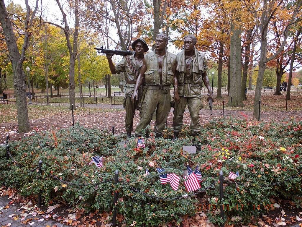 Vietnam Womens Memorial | 5 Henry Bacon Dr SW, Washington, DC 20007, USA | Phone: (202) 426-6841