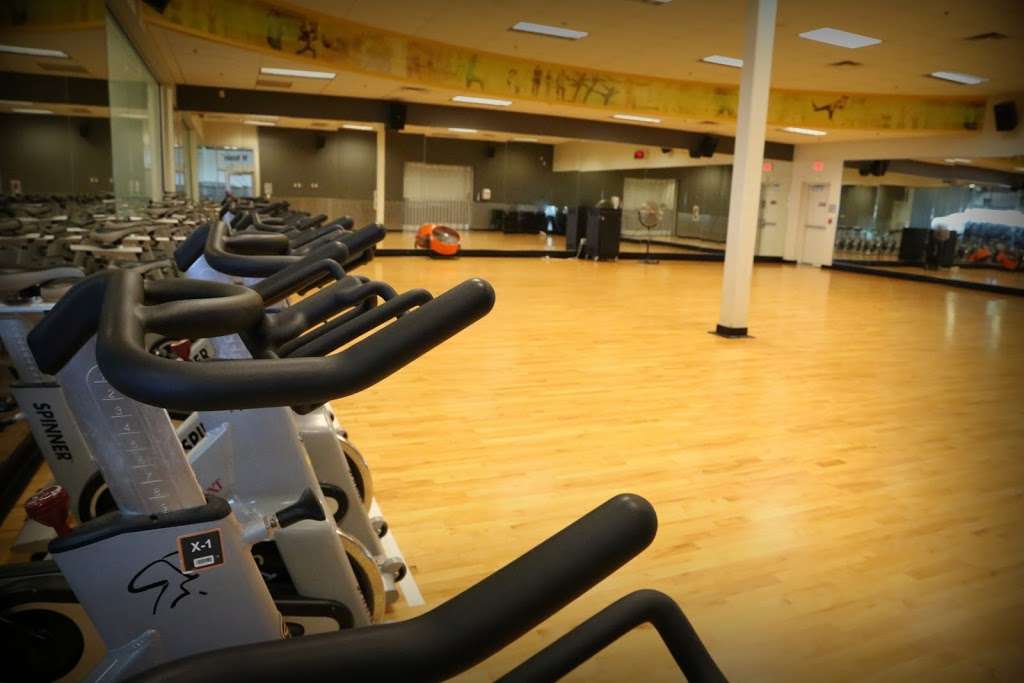 24 Hour Fitness | 2765 Gulf Fwy S, League City, TX 77573, USA | Phone: (832) 226-5003