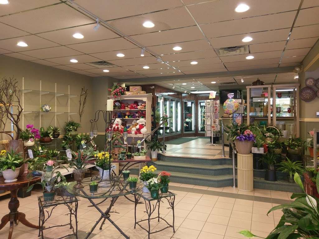 Bassett Flowers and Gifts | 305 S Main St, New City, NY 10956, USA | Phone: (845) 634-3638