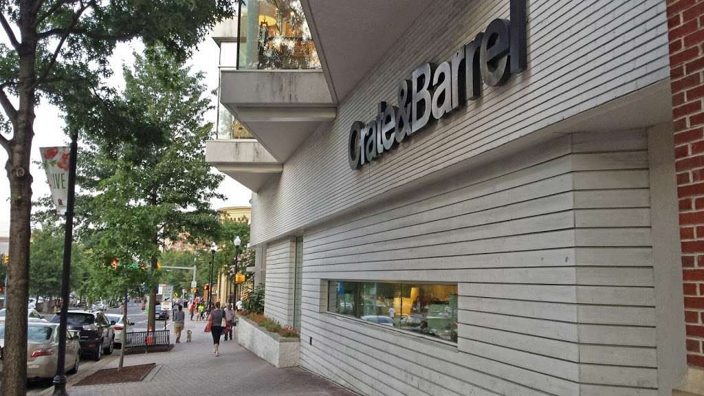 Crate and Barrel | 2800 Clarendon Blvd, Arlington, VA 22201, USA | Phone: (703) 890-2300