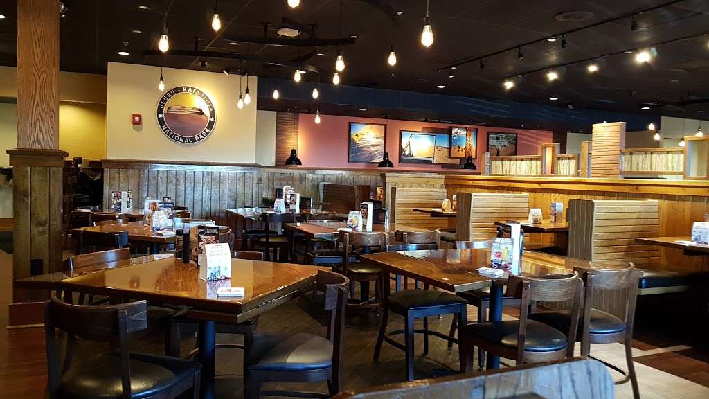 Outback Steakhouse | 116 Newtown Rd, Danbury, CT 06810, USA | Phone: (203) 790-1124