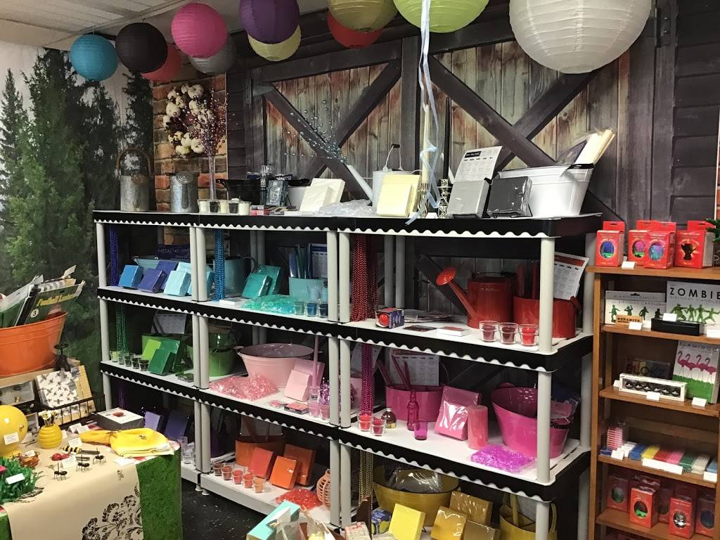 PartySwizzle.coms Party Planner Showroom | Myatt Industrial Dr, Madison, TN 37115, USA | Phone: (615) 979-0678