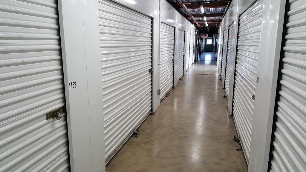 Extra Space Storage | 7540 McCormick Blvd, Skokie, IL 60076, USA | Phone: (847) 673-7330