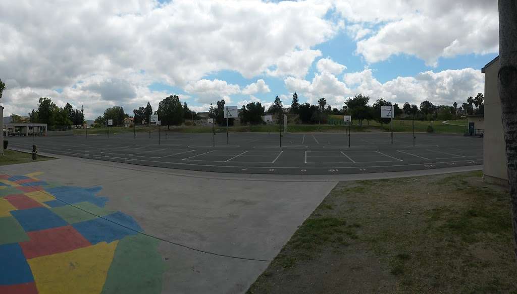 Taft Elementary School | 959 Mission Grove Pkwy N, Riverside, CA 92506 | Phone: (951) 776-3018