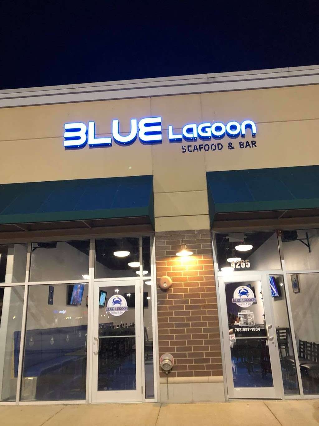 Blue Lagoon | 4265 W 167th St, Country Club Hills, IL 60478, USA | Phone: (708) 957-1934