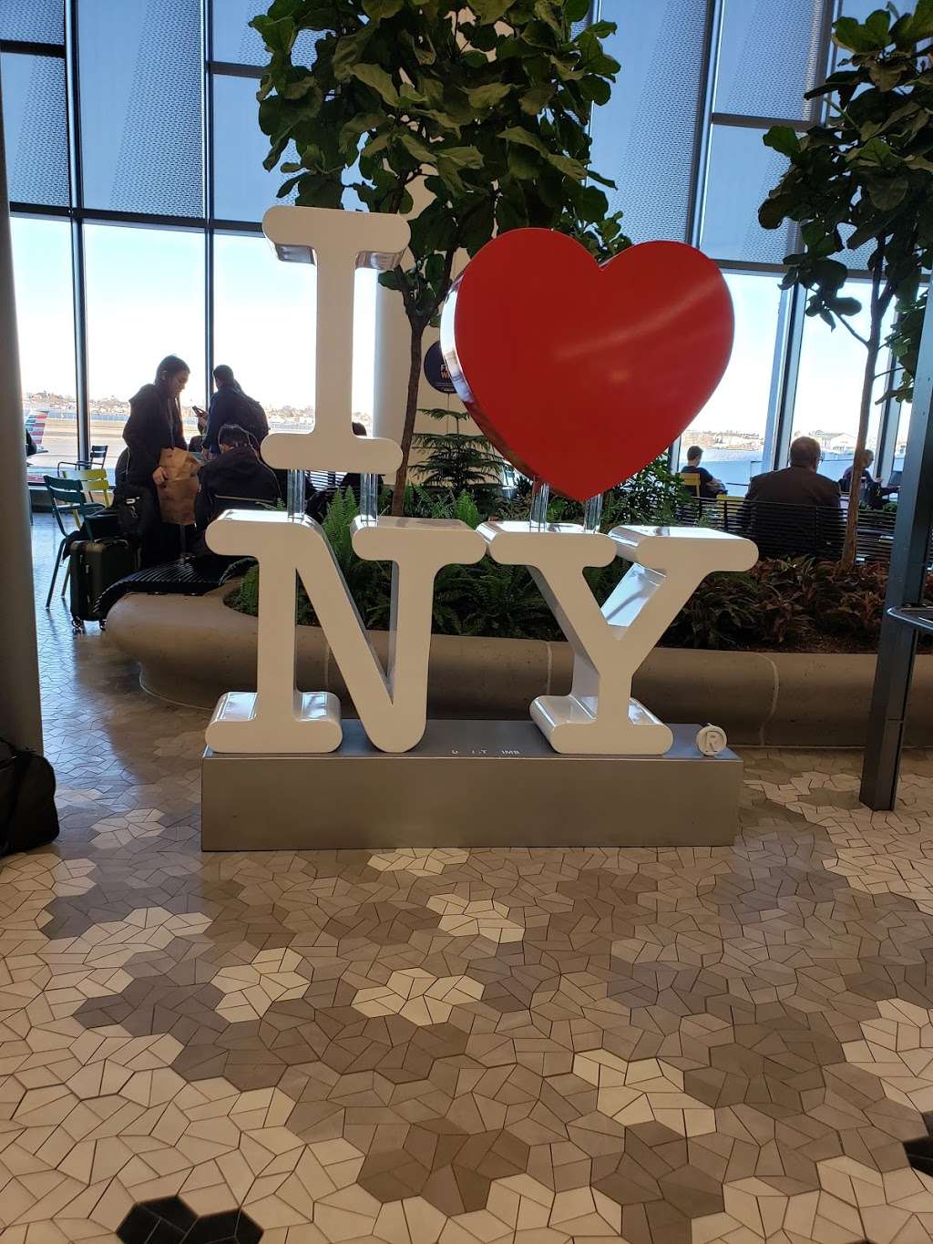 Air Canada Maple Leaf Lounge | East Elmhurst, NY 11371, USA