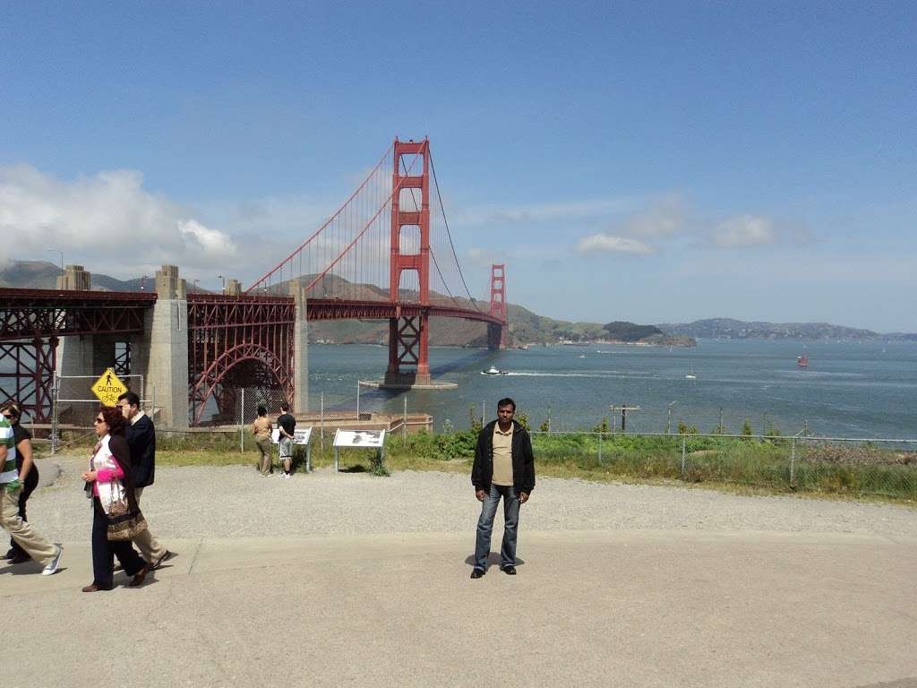 Golden Gate Bridge/Toll Plaza | San Francisco, CA 94129, USA