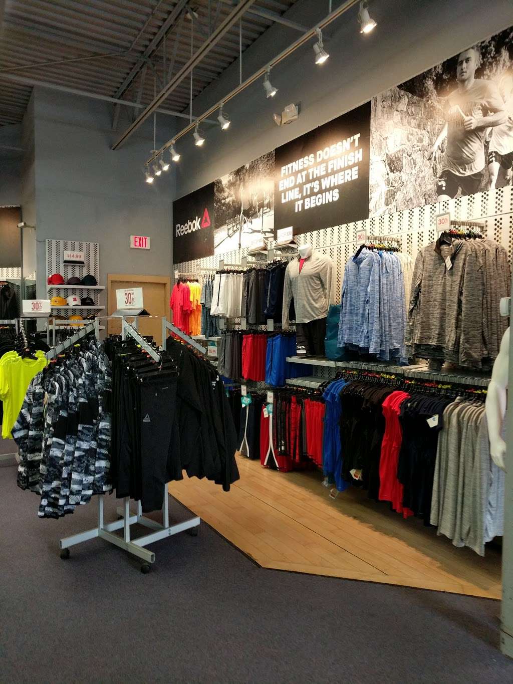 reebok outlet tannersville