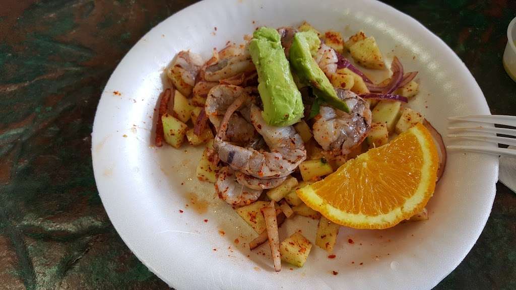 Las Delicias Sport Taqueria | 29483 The Old Rd, Castaic, CA 91384, USA | Phone: (661) 295-6992