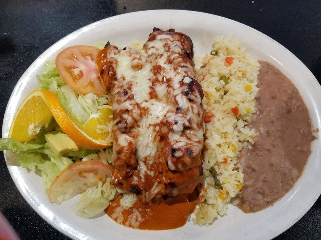 Mar Y Tierra Restaurant | 1118 W San Bernardino Rd, Covina, CA 91722, USA | Phone: (626) 966-8868