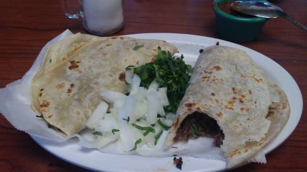 El Cacique Taqueria | 2409 N Alexander Dr, Baytown, TX 77520, USA | Phone: (832) 572-7147