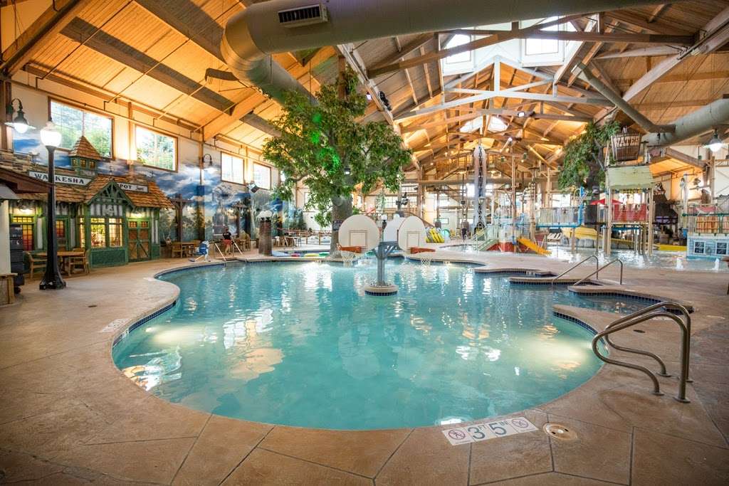 Springs Water Park | 2810 Golf Rd, Pewaukee, WI 53072, USA | Phone: (262) 547-0201