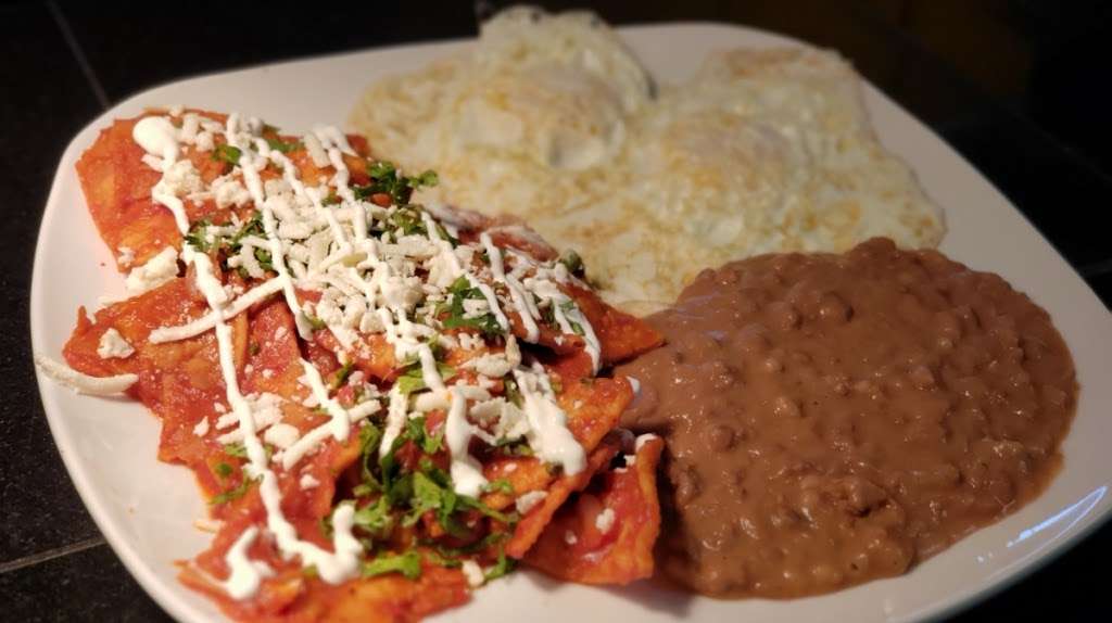 Los Chilaquiles | 7010 TX-146BUS #140, Baytown, TX 77523, USA | Phone: (832) 902-2882