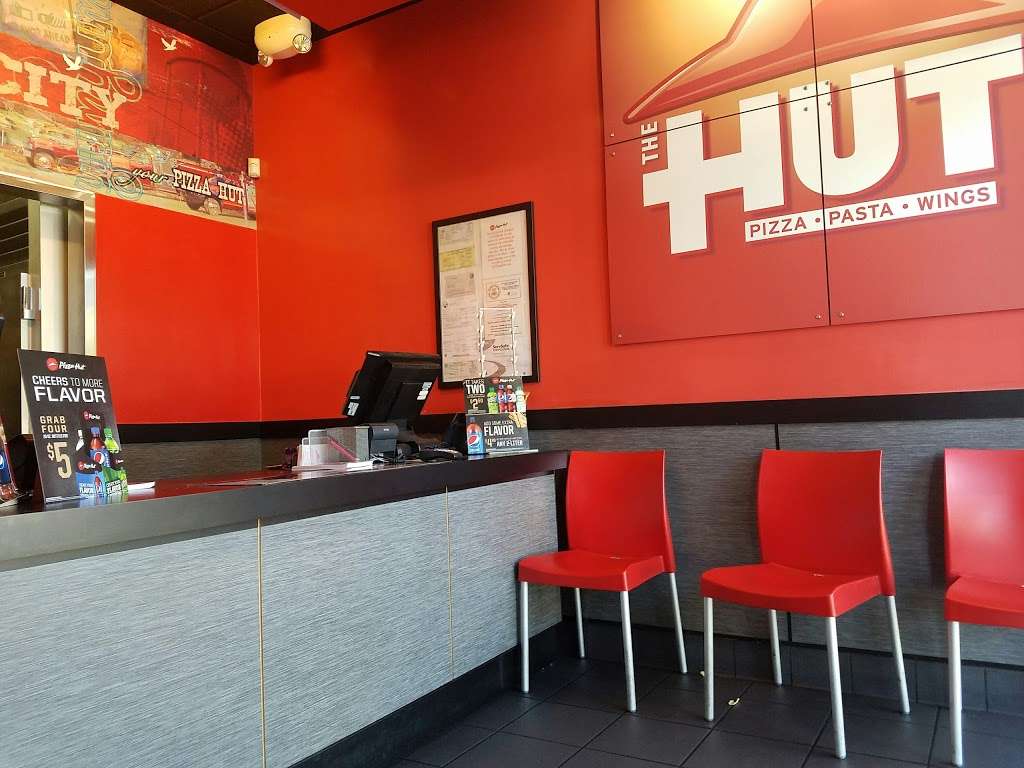 Pizza Hut | 10780 Jefferson Blvd, Culver City, CA 90230, USA | Phone: (310) 838-9600