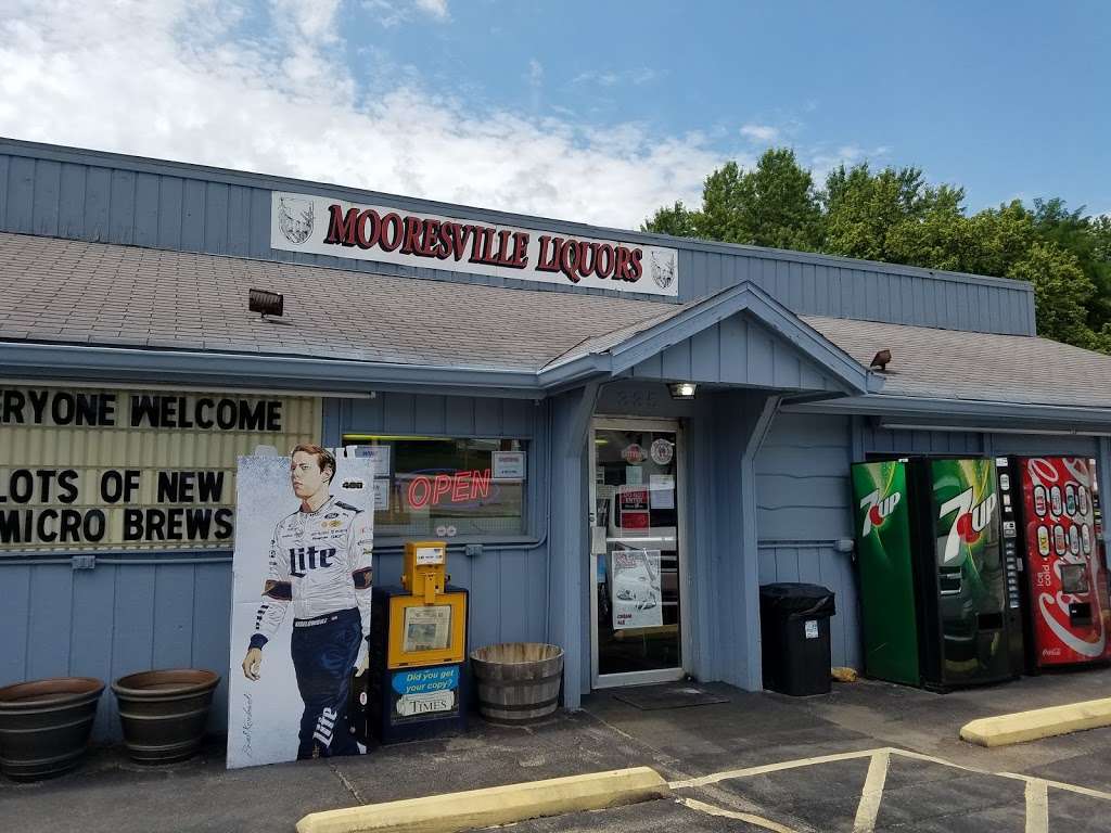 Mooresville Liquors | 335 S Indiana St, Mooresville, IN 46158, USA | Phone: (317) 831-7755