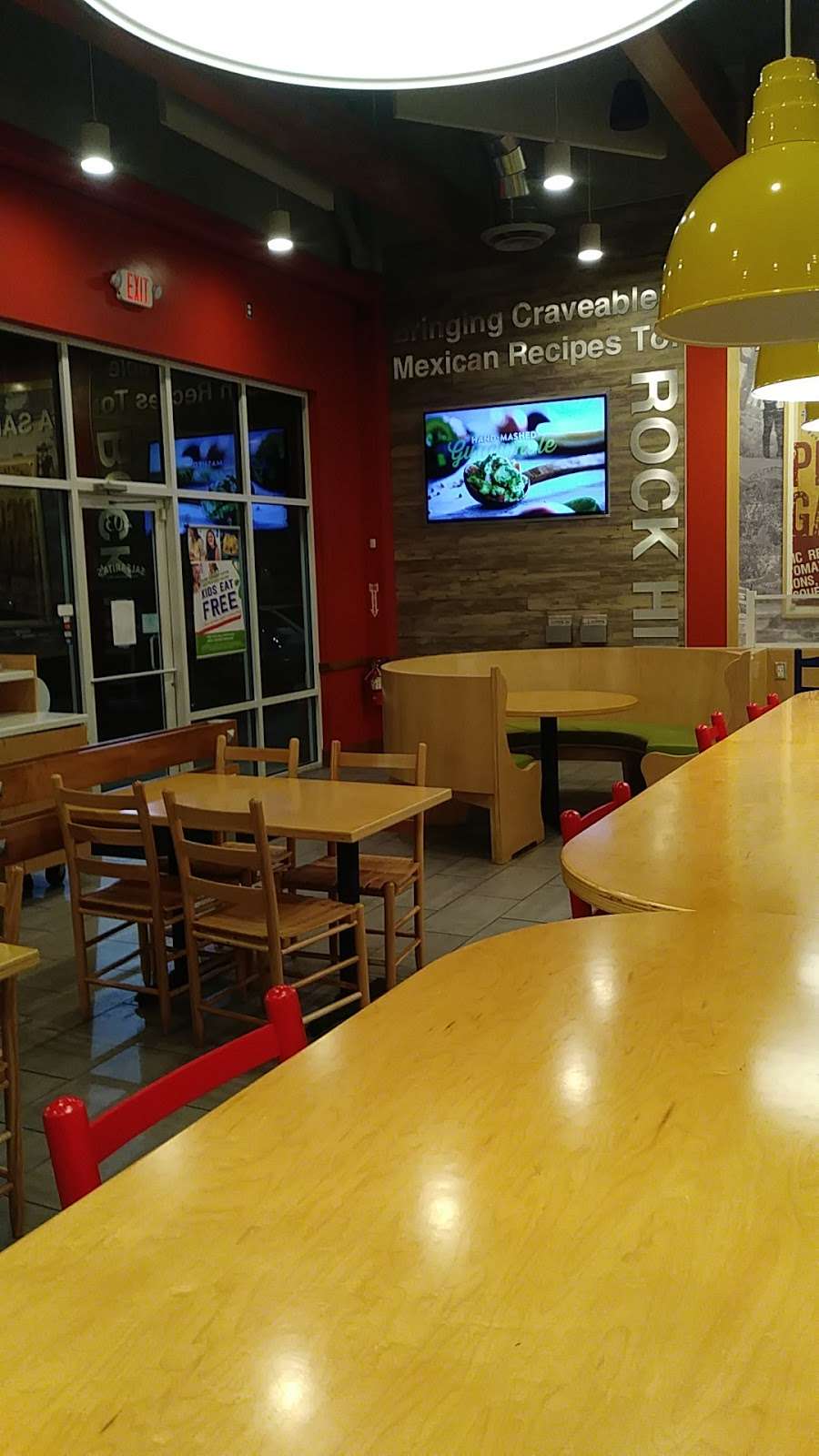 Salsaritas Fresh Mexican Grill | 3267, 295 Herlong Ave #404, Rock Hill, SC 29732, USA | Phone: (803) 999-2447