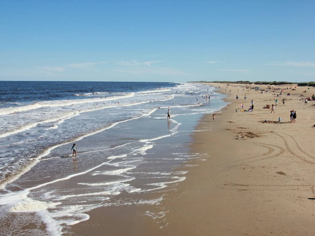 Sandbridge Blue Vacation Rentals | 1993 Sandbridge Rd #107, Virginia Beach, VA 23456, USA | Phone: (877) 498-1769