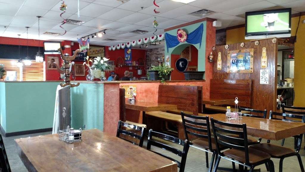 Tres Mexicanos | 1800 E 23rd St, Lawrence, KS 66046, USA | Phone: (785) 830-8422