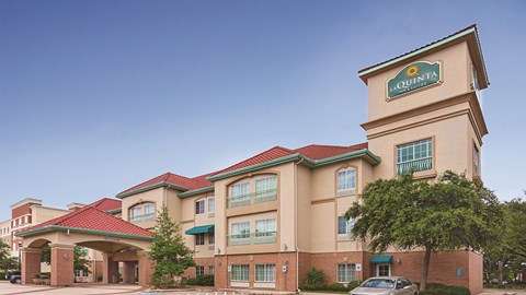 La Quinta Inn & Suites by Wyndham Houston West at Clay Road | 4424 Westway Park Blvd, Houston, TX 77041, USA | Phone: (713) 939-1400