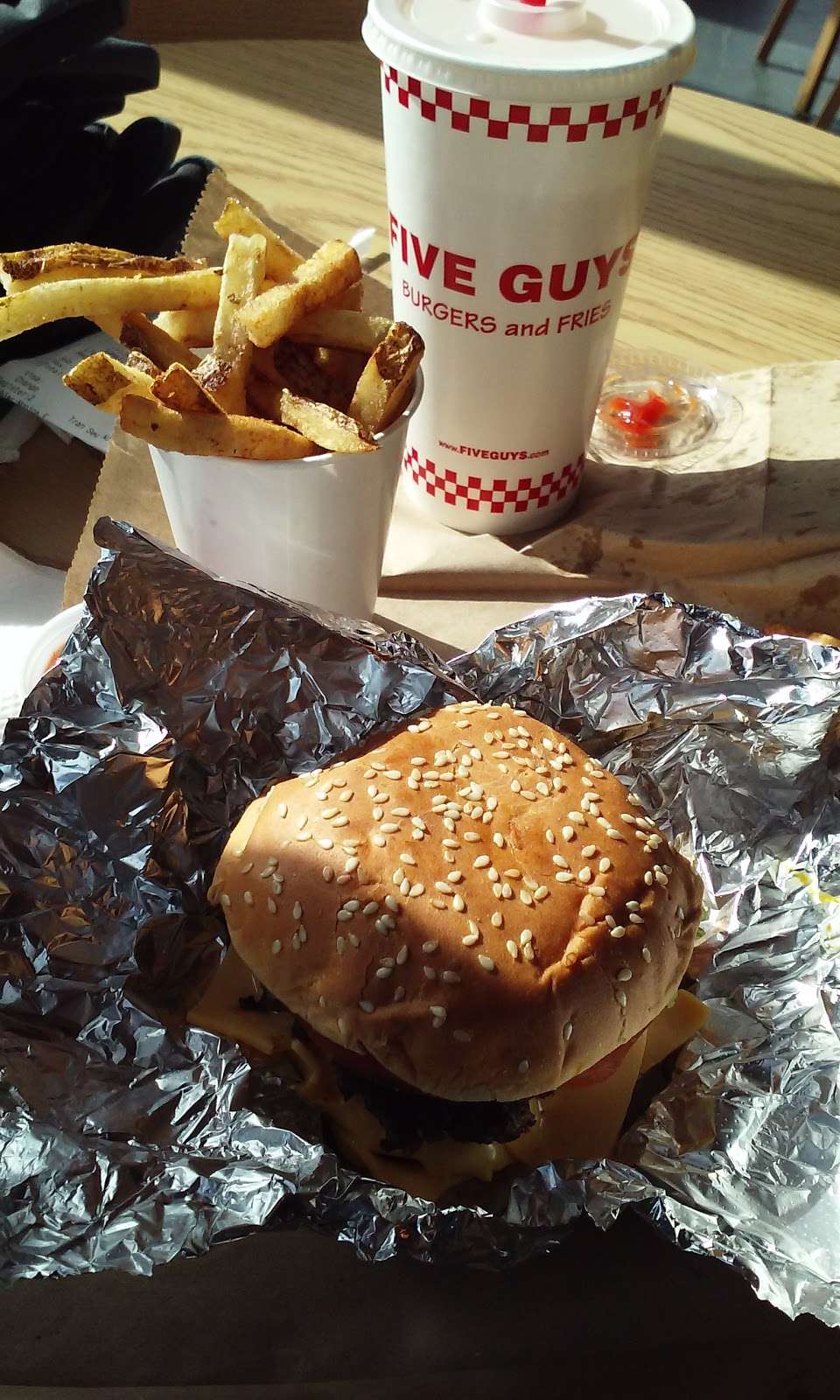 Five Guys | 720 White Horse Pike, Absecon, NJ 08201, USA | Phone: (609) 641-5518