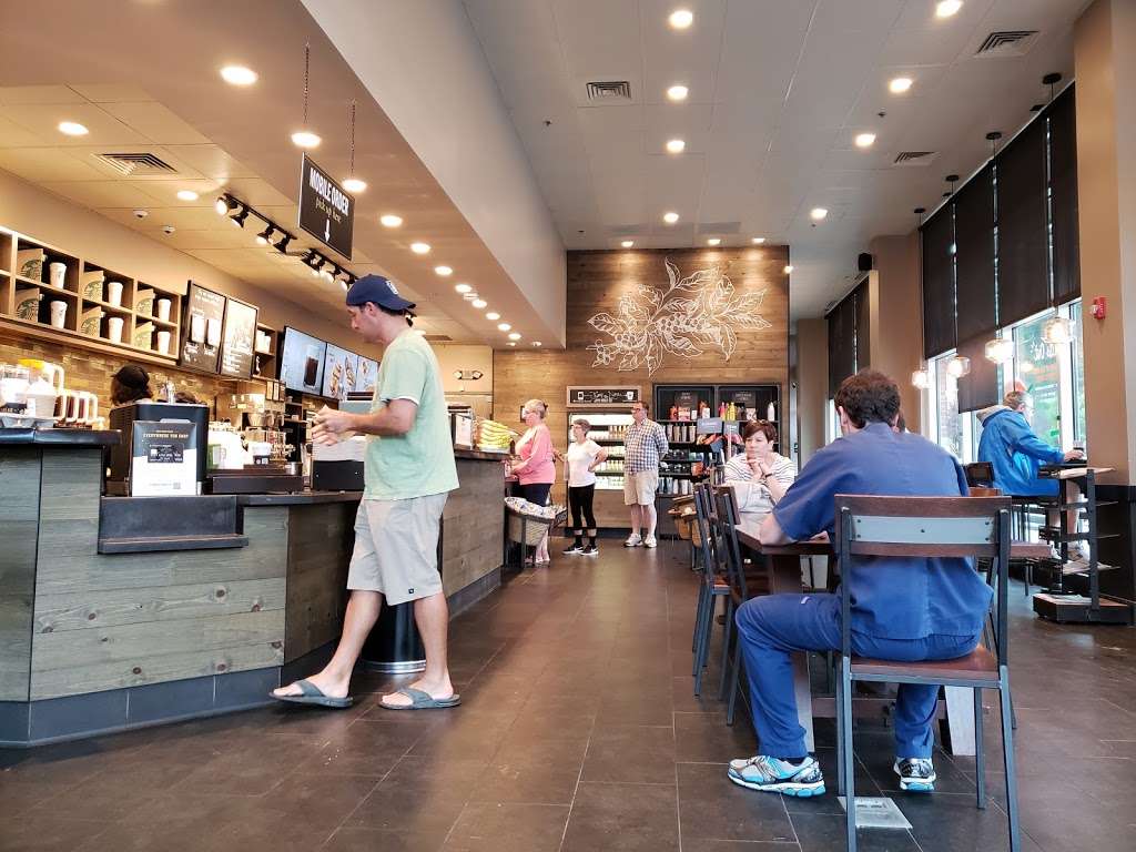 Starbucks | 775 E Lancaster Ave #100, Villanova, PA 19085 | Phone: (215) 909-0084