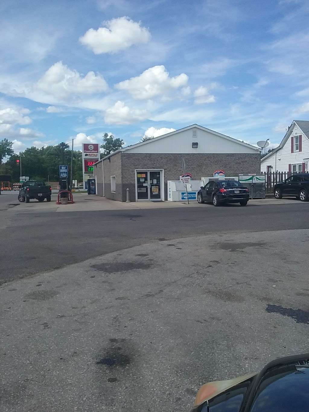 Buffalo Stop & Shop | 100 Cross St, Buffalo, IN 47925, USA | Phone: (574) 278-7178