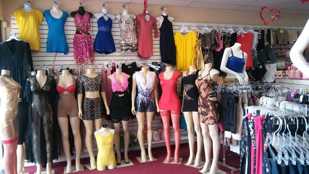 Perfume & Lingerie Arechiga | 826 E Ave K, Lancaster, CA 93535 | Phone: (661) 916-6814