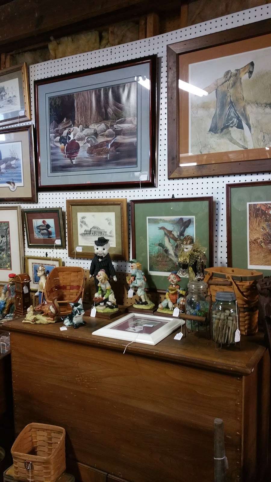 Marketplace Antiques & Collectibles LLC | 12440 Sussex Hwy, Greenwood, DE 19950, USA | Phone: (302) 349-5400