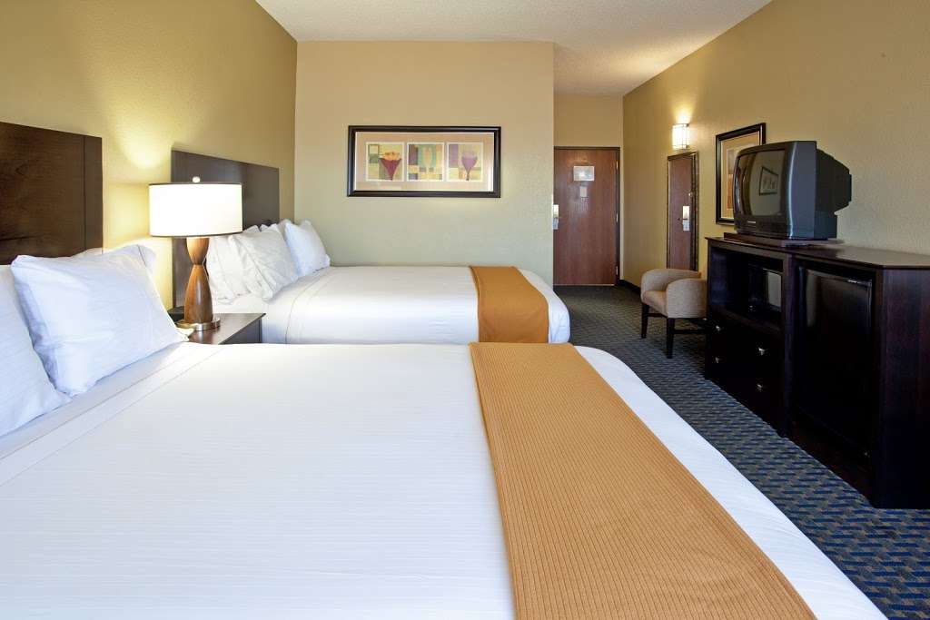 Holiday Inn Express & Suites Phoenix/Chandler (Ahwatukee) | 15221 S 50th St, Phoenix, AZ 85044, USA | Phone: (480) 785-8500