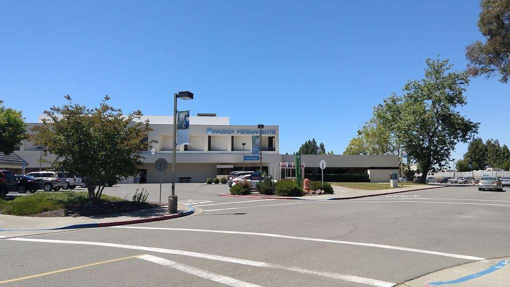 Kaiser Permanente Martinez Medical Offices | 200 Muir Rd, Martinez, CA 94553, USA | Phone: (925) 372-1000