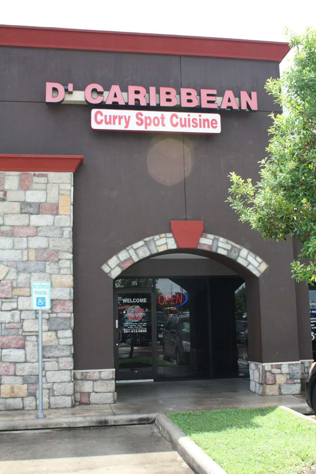 D Caribbean Curry Spot Cuisine | 8201 Broadway St #105, Pearland, TX 77581, USA | Phone: (281) 412-0849