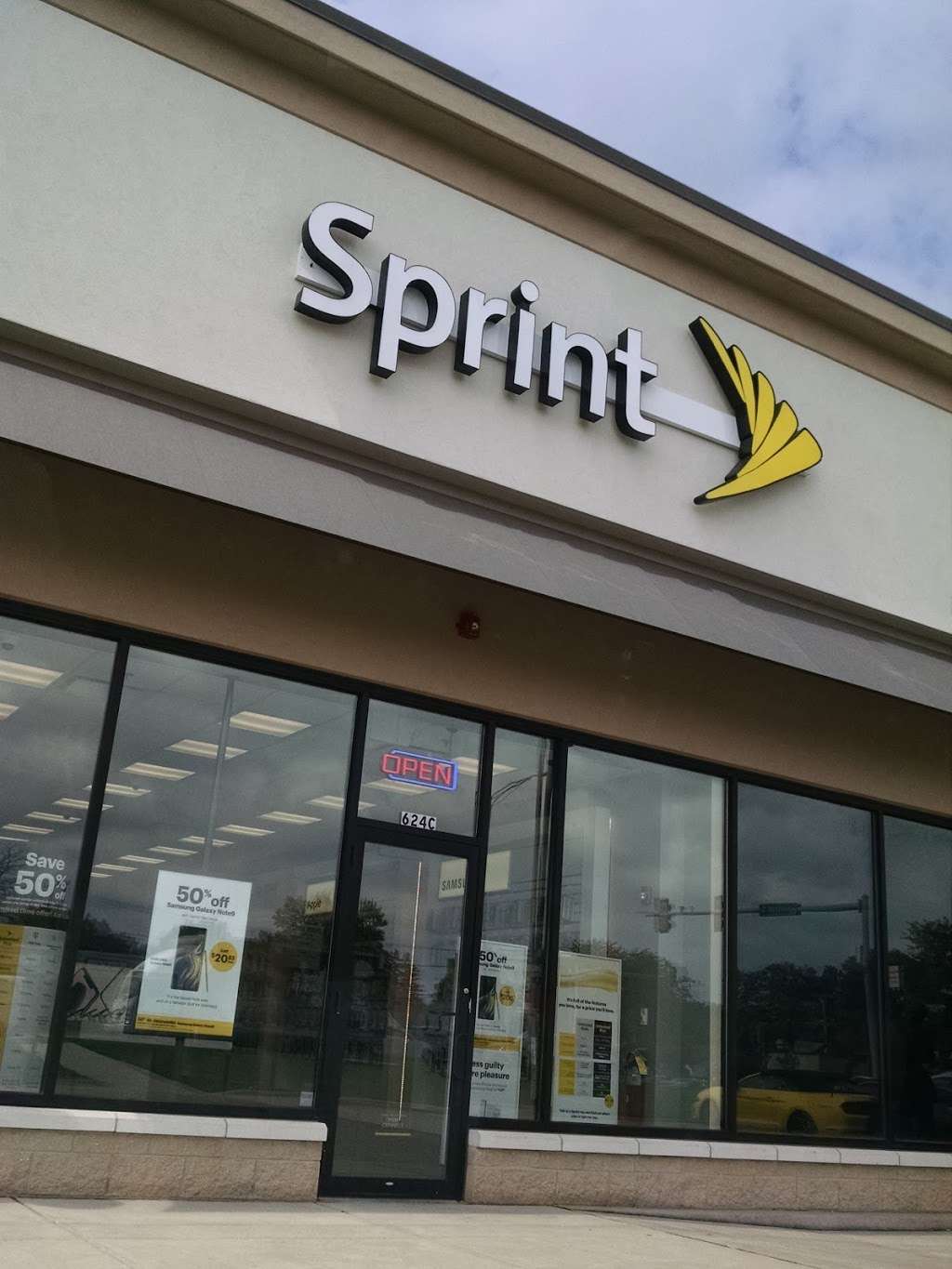 Sprint Store | 624 N York St C, Elmhurst, IL 60126 | Phone: (630) 359-3881