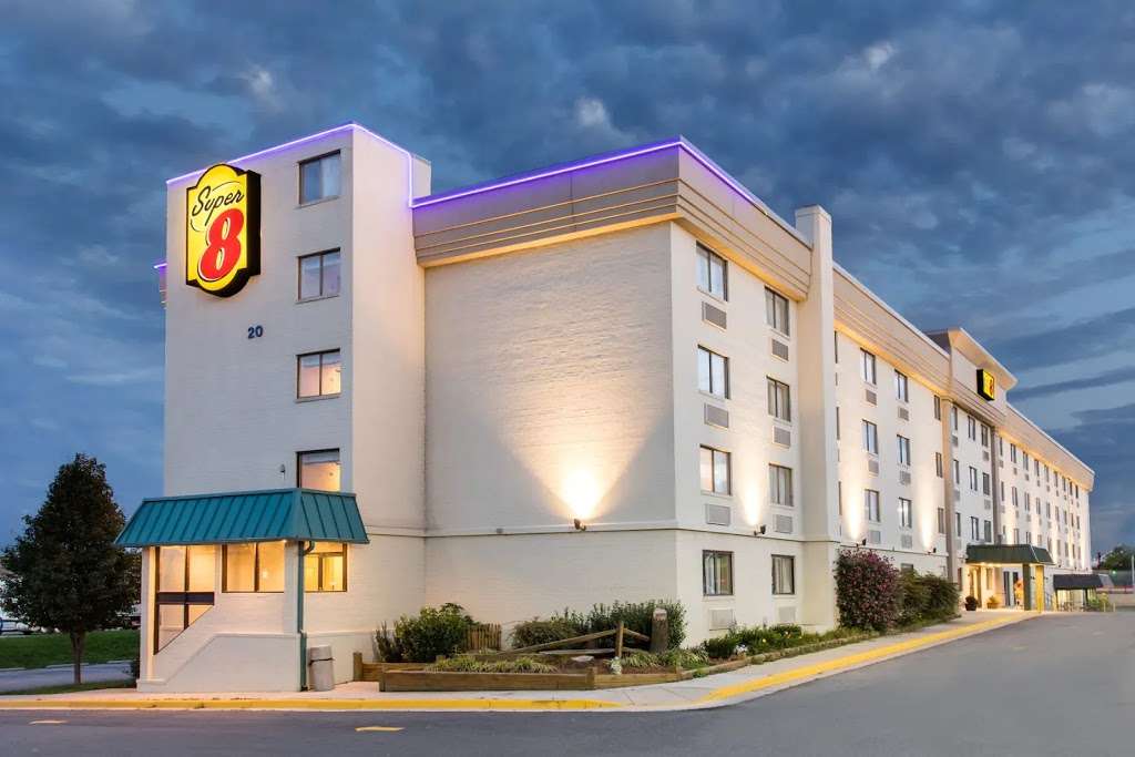 Super 8 by Wyndham Frederick | 20 Monocacy Blvd, Frederick, MD 21704, USA | Phone: (301) 228-0672