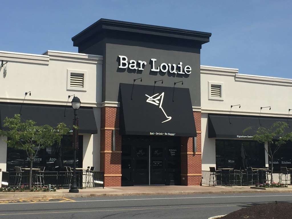 Bar Louie | 2960 Center Valley Pkwy Suite 700, Center Valley, PA 18034 | Phone: (610) 295-1660