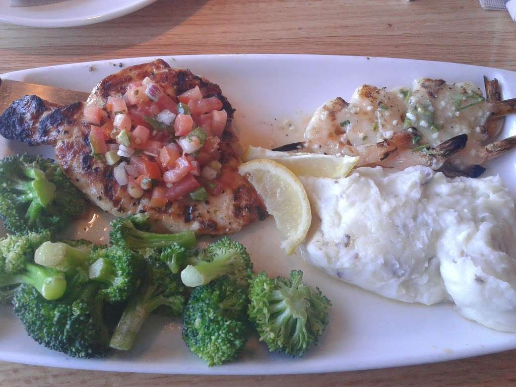 Applebees Grill + Bar | 2737 Hillcrest Ave, Antioch, CA 94509, USA | Phone: (925) 753-5950