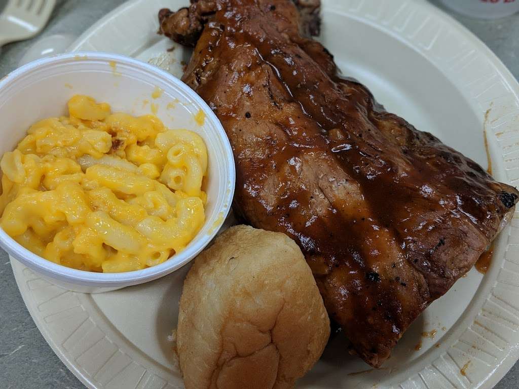 Taylors BBQ | 720 E College Ave, Salisbury, MD 21804, USA | Phone: (410) 860-2972