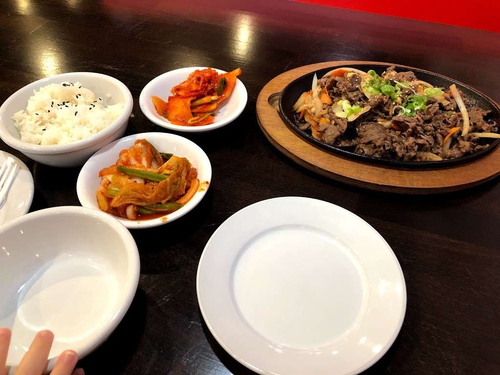 Somac Korean Fusion Bar & Grill | 24640 Southpoint Dr #130, Chantilly, VA 20152, USA | Phone: (703) 327-0300